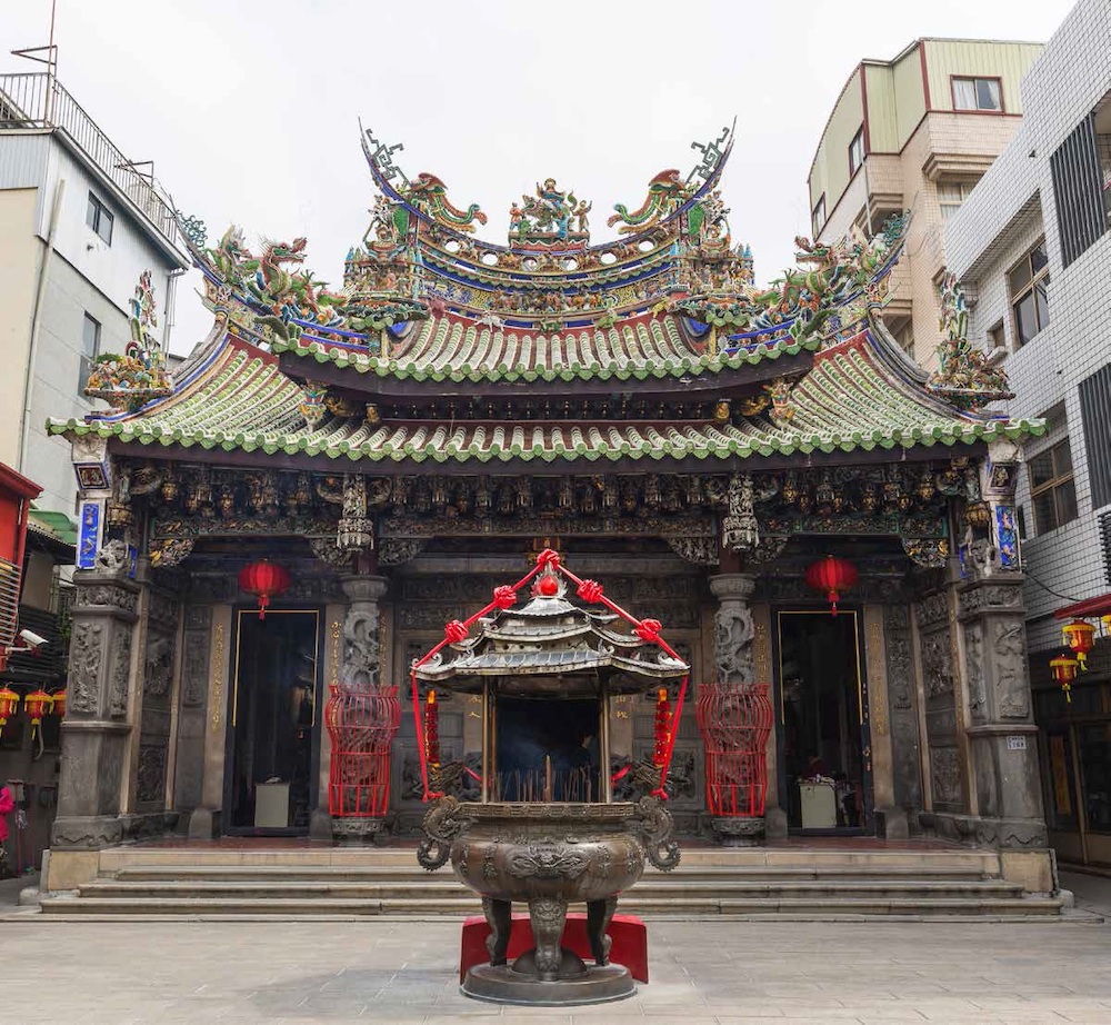 主展區_嘉義城隍廟-廟埕香爐