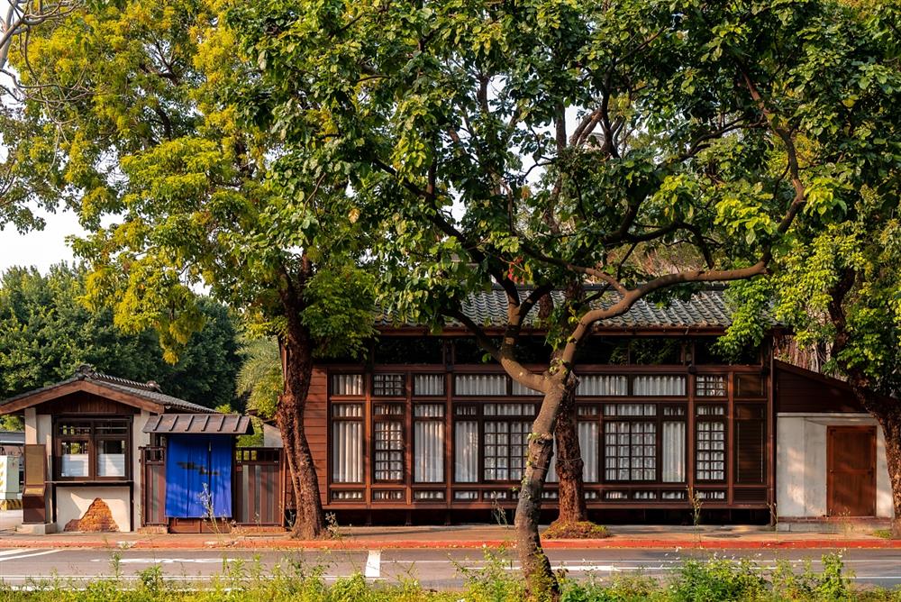 小檔Mad by Le Kief_室外空間_exterior_62022年首度推出fine dining餐廳MAD by Le Kief，透過日式古建築的重生計畫，帶給大家全新的未來餐飲體驗。