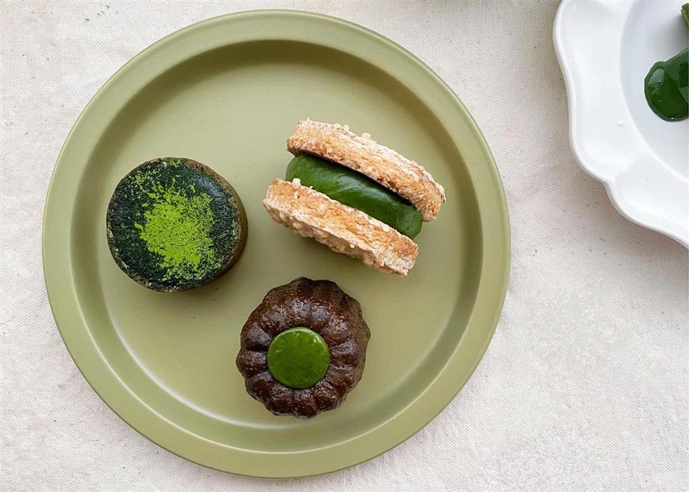 5_伍一甜點＿抹茶可麗露、抹茶達克瓦茲、抹茶夾心餅