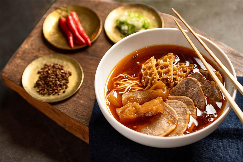 江振誠紅白牛肉麵橫-6