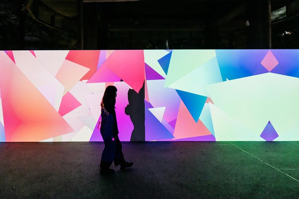 小檔2023臺灣國際光影藝術節03_笠原俊一＼神田竜＼比嘉了（日本 Japan） KASAHARA Shunichi＼ Kezzardrix＼HIGA Satoru 〈碎形〉 Fragment Shadow 01