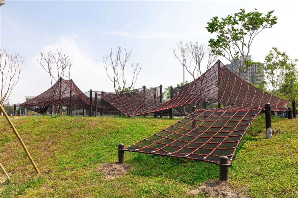 3d77352a-3906-4aaa-b73d-7ffdcfa5d5e1