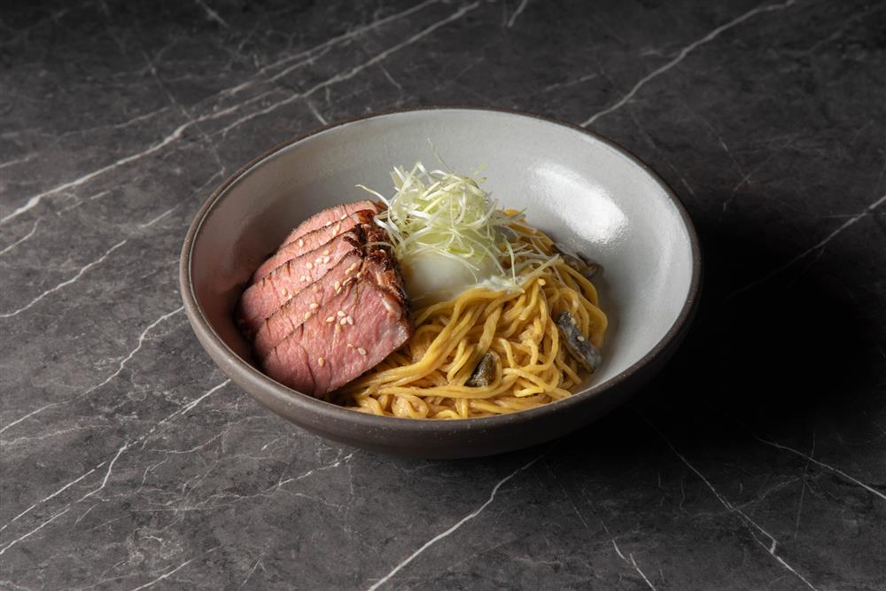 炭烤伊比利豬味噌奶油拌麵