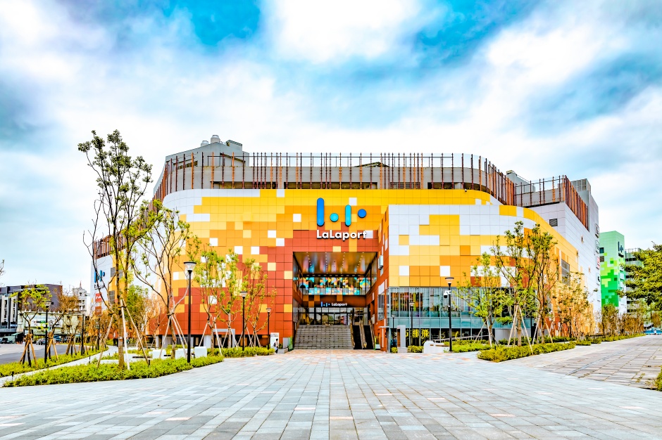 小檔台中lalaportLaLaport台中_南館外観1 小檔台中lalaportLaLaport台中_南館外観1
