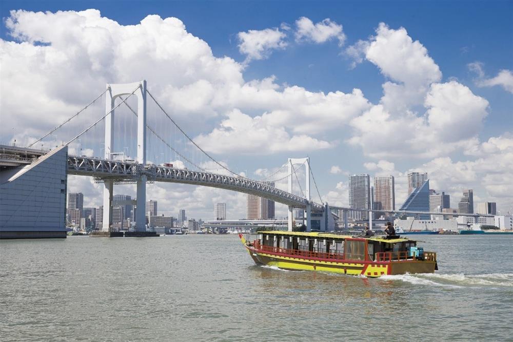 圖2:江戶前汽船提供可以感受懷舊、新潮不同氛圍的東京水上航線。(圖片來源:Ⓒ江戶前汽船) 圖2:江戶前汽船提供可以感受懷舊、新潮不同氛圍的東京水上航線。(圖片來源:Ⓒ江戶前汽船)