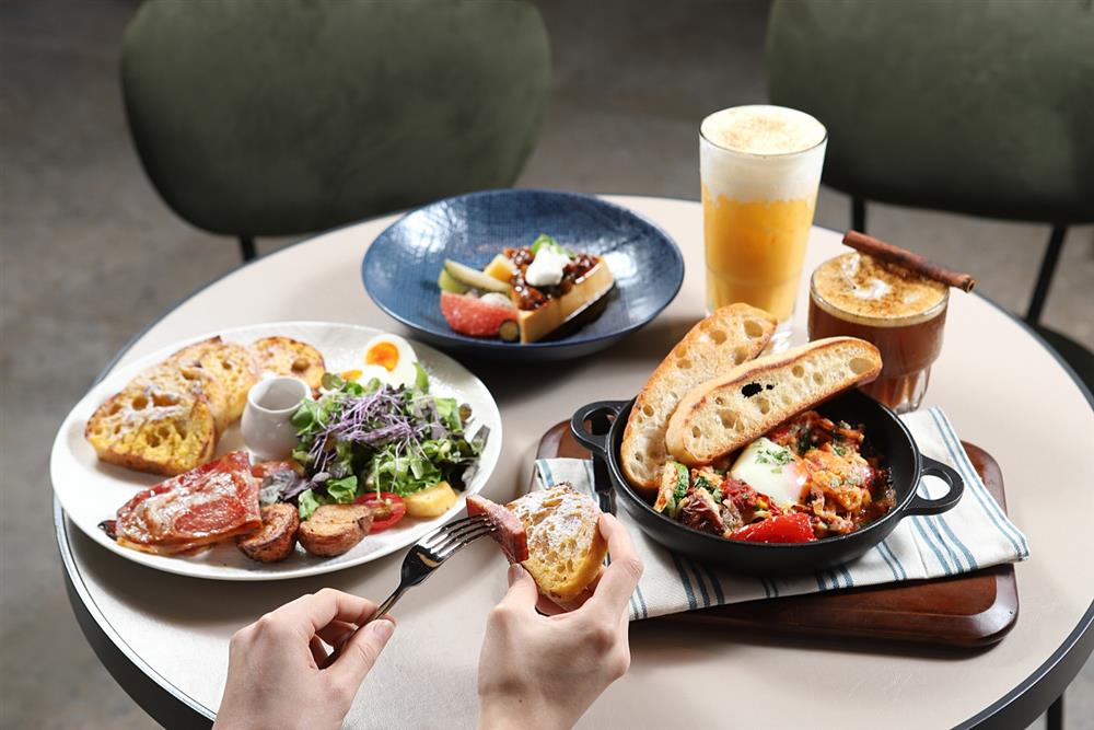 小檔光一 一個時間用餐情境圖