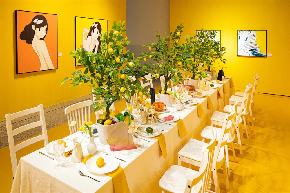 05. 天野タケル首次台北大型個展大型藝術裝置《餐桌》場景。（APOL Gallery提供）(1)