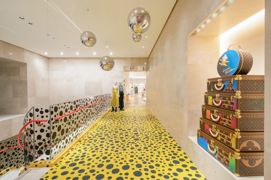 路易威登台北101旗艦店__草間彌生藝術裝置 暨 101獨家硬箱塔