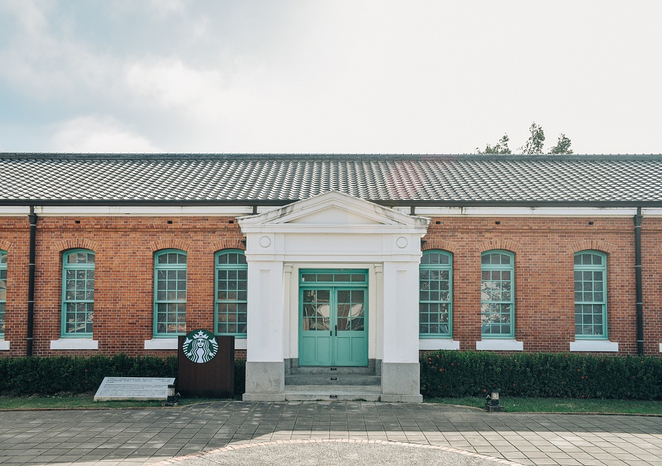 小檔星巴克進駐市定古蹟 打造南部首間舊建築門市 台南文創門市於今日盛大開幕 (1)