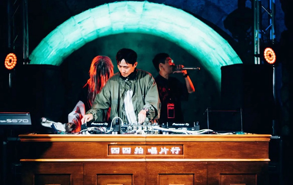 小檔魔法森山市集「四四拍唱片行」的霍華德音樂學院「去去耳機走」DJ速成體驗營(1)