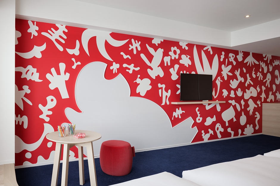 小檔星野集團 RISONARE 大阪Guest room Aterlier Room Graphic Board- Hoshino Resorts RISONARE Osaka 小檔星野集團 RISONARE 大阪Guest room Aterlier Room Graphic Board- Hoshino Resorts RISONARE Osaka