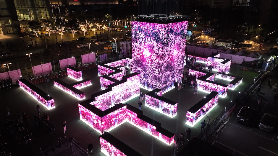 7. 迷宮建築概念深藏生活中不斷做選擇的意象，同時納入自由意志與命定論間的哲學思考（圖片提供：全聯）