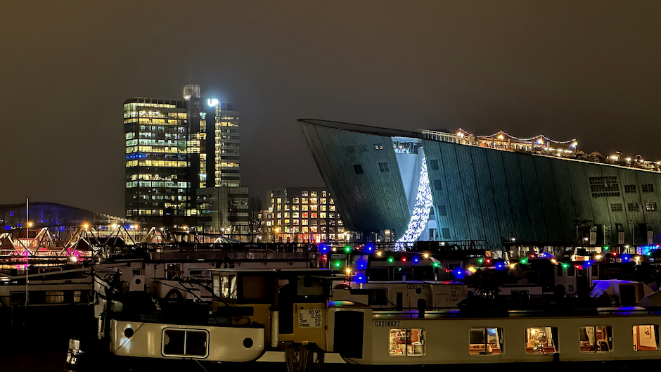 圖1-2014-Updown River_水上天來_高6米