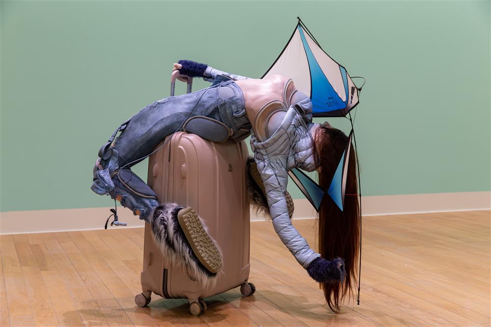 安娜・烏登伯格，《野蠻人 #7（零重力）》