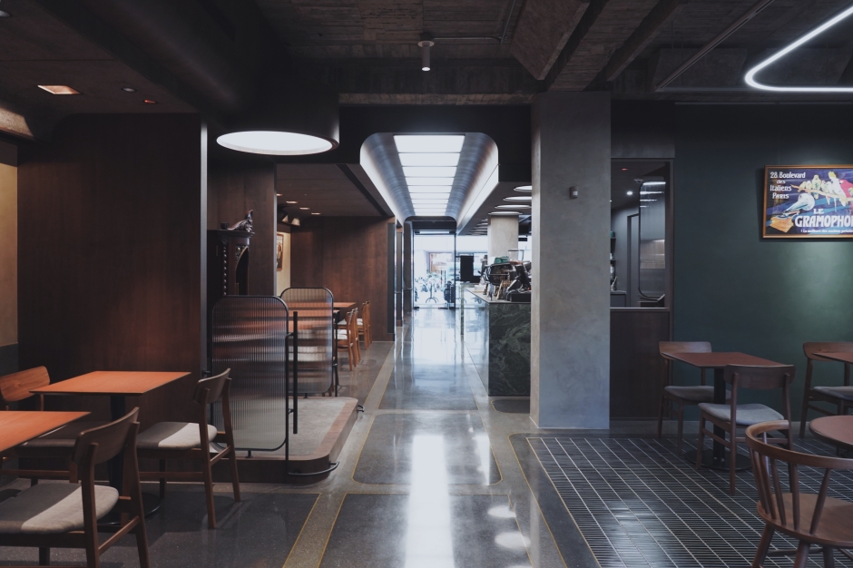 文鼎留聲博物館一樓咖啡廳區。