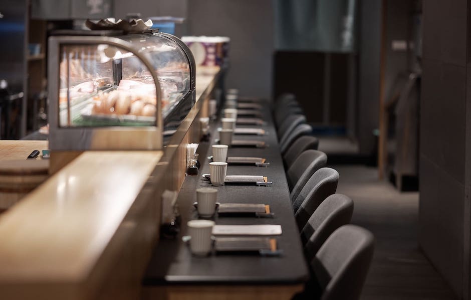 補充【空間附件】一樓共計18席座位,讓民眾與主廚近距離互動及了解烹調技巧 補充【空間附件】一樓共計18席座位,讓民眾與主廚近距離互動及了解烹調技巧