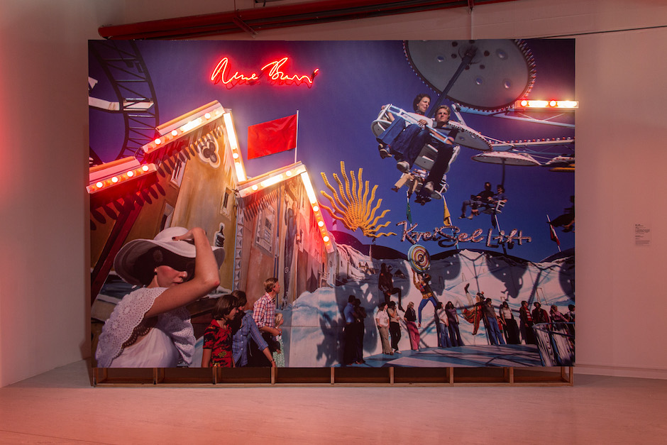 1_勒內・布里，《MegaPhotoMobil》，1981年於瑞士蘇黎世阿爾比斯哥特利市（Albisguetli）展出，多媒體裝置。2023年由北美館重製。圖像由臺北市立美術館提供。