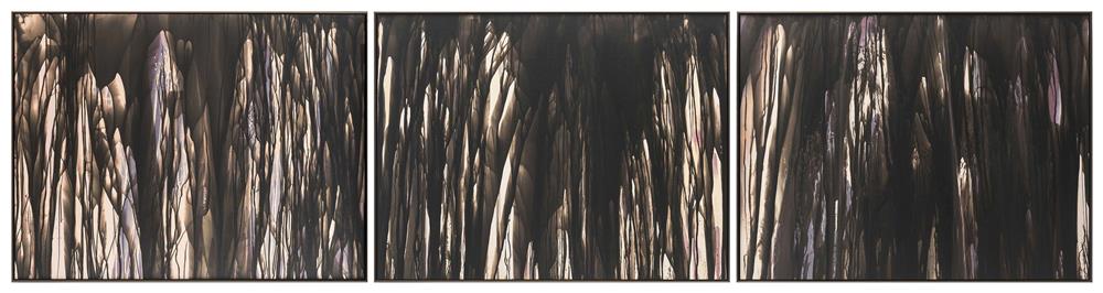 陳彥呈，〈泉〉，2019，明膠銀鹽相紙、顯影劑、定影劑，91×361，公分，藝術家提供