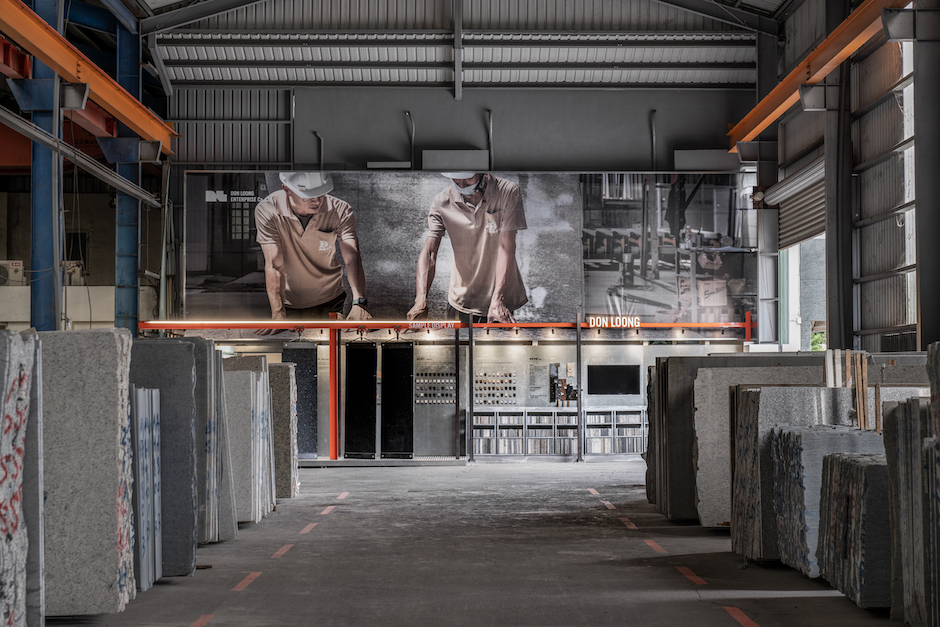 參訪起點溝通了企業形象、廠區地圖、CNC水沖種類與小樣展示。在參訪前有最完整的介紹。讓觀者以最快速簡單的方式熟悉企業文化與廠內流程。 參訪起點溝通了企業形象、廠區地圖、CNC水沖種類與小樣展示。在參訪前有最完整的介紹。讓觀者以最快速簡單的方式熟悉企業文化與廠內流程。