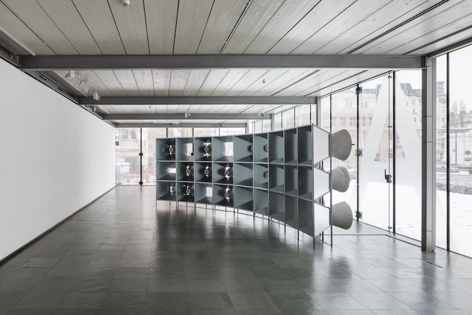 3.〈我只在乎你(細語)〉You