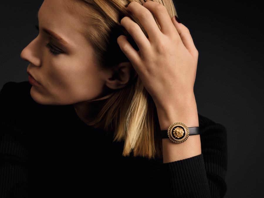 Mademoiselle Prive 獅子鈕扣腕錶 穿戴圖r