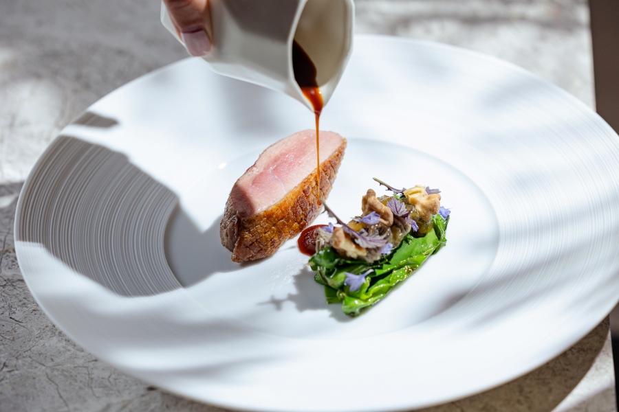 batch_方蒔 the FRONT HOUSE-珍饈淬鍊-乾式熟成胭脂鴨、山蘇、鴨肝醬、寶來脆梅、葡萄柚柑橘汁