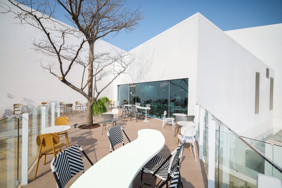 小檔AkauCoffee 猻物咖啡 ⾺卡道店

03