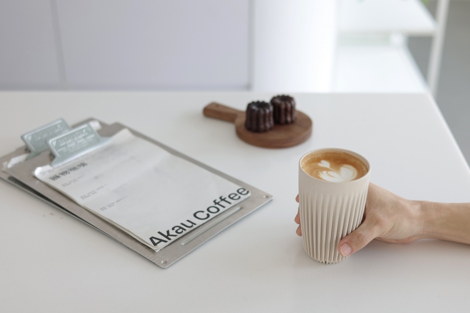 小檔AkauCoffee 猻物咖啡 ⾺卡道店

16