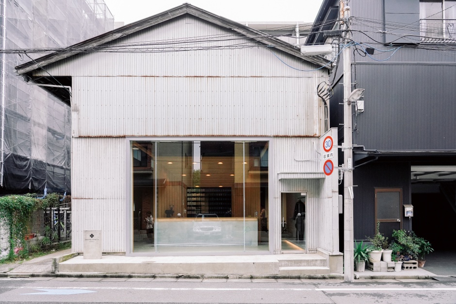 小檔啡嚐日本_15-2老倉庫改建的簡練質感空間。 小檔啡嚐日本_15-2老倉庫改建的簡練質感空間。