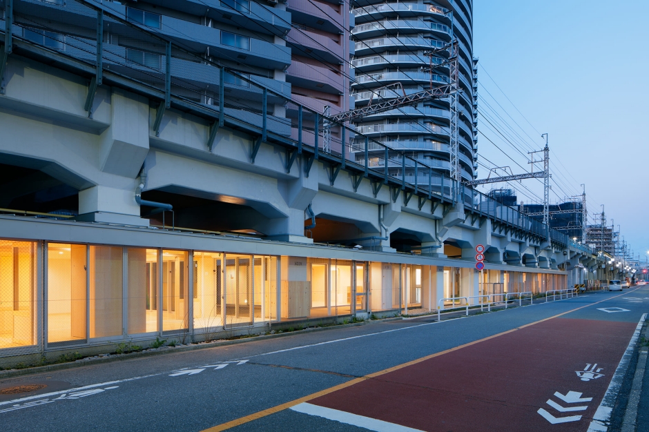 東京町屋高架下保育園_高架橋下幼兒園_秋山隆浩建築設計事務所_04
