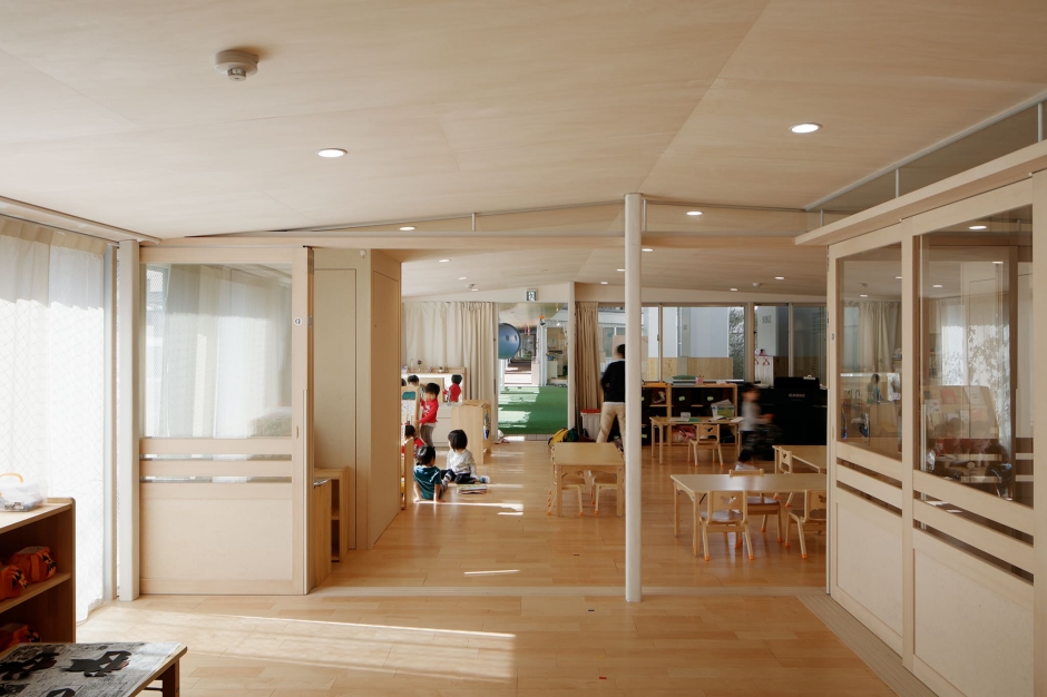 東京町屋高架下保育園_高架橋下幼兒園_秋山隆浩建築設計事務所_03
