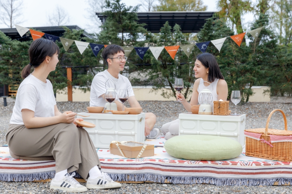 旅人們可盡情享受愜意的交流時光。（圖片提供：LOOPLAND）