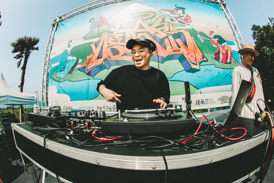 9. 嘻哈島《國語作業簿》 DJ 賴皮