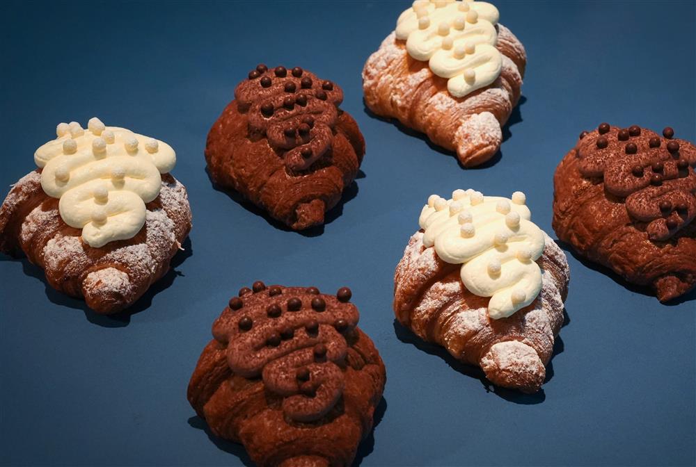 白黑雲朵可頌01 白黑雲朵可頌01