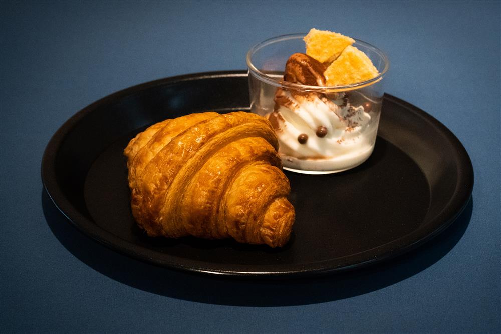 酥酥冰淇淋加原味可頌 酥酥冰淇淋加原味可頌