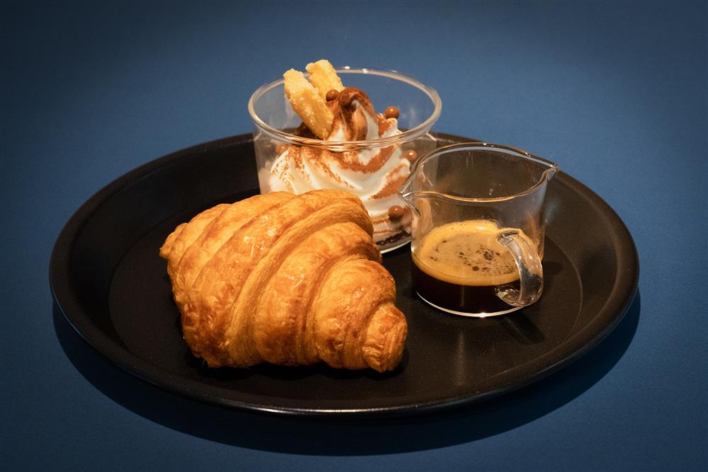 原味可頌加阿法奇朵01 原味可頌加阿法奇朵01