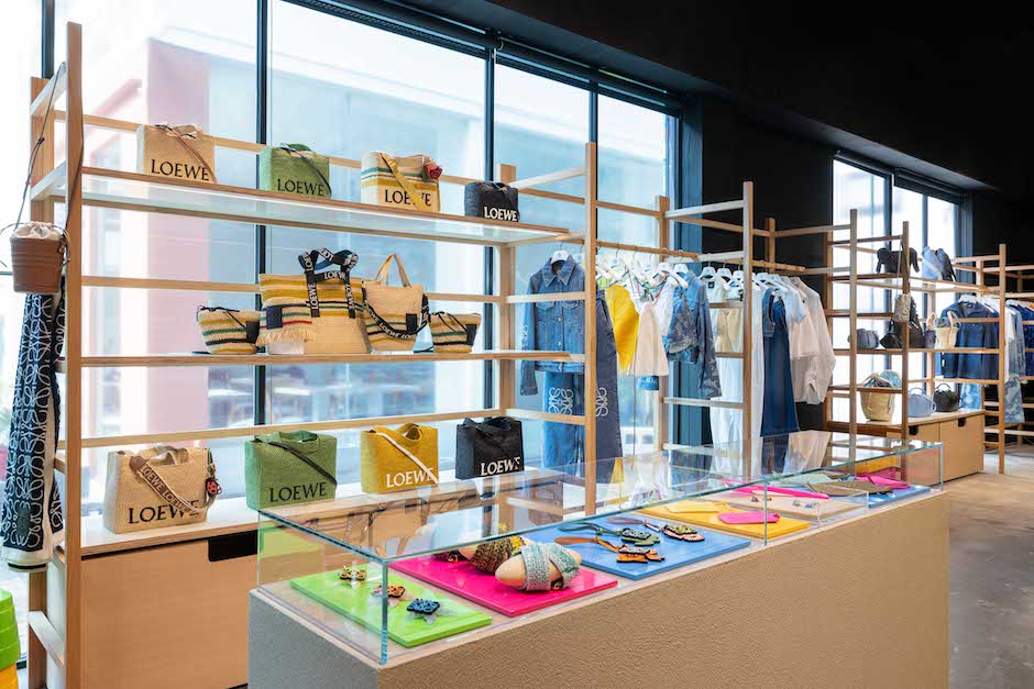 LOEWE Paula’s Ibiza期間限定店店照 - 3 LOEWE Paula’s Ibiza期間限定店店照 - 3