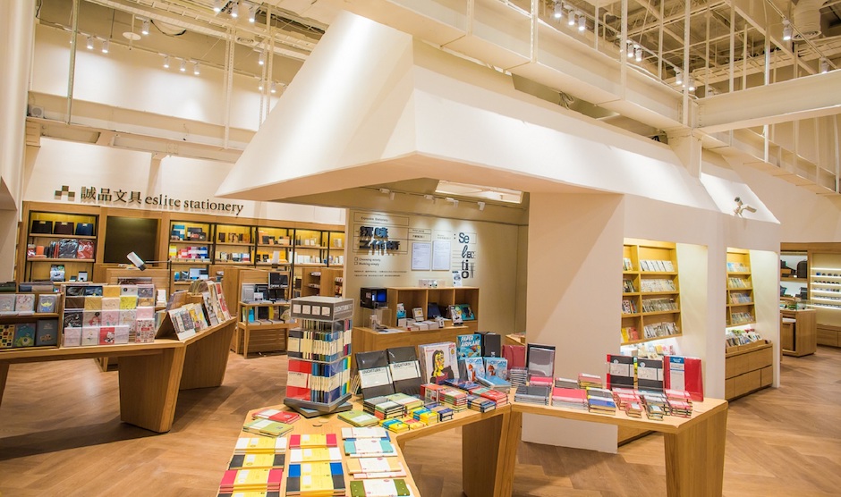 誠品「24X24燦爛相傳」計畫_6月3日起由台北誠品生活南西揭開序幕,5樓書店將結合文具館首次24小時不打烊,並推出深夜時段限定文具獨家優惠、選書及講座。(2) 誠品「24X24燦爛相傳」計畫_6月3日起由台北誠品生活南西揭開序幕,5樓書店將結合文具館首次24小時不打烊,並推出深夜時段限定文具獨家優惠、選書及講座。(2)