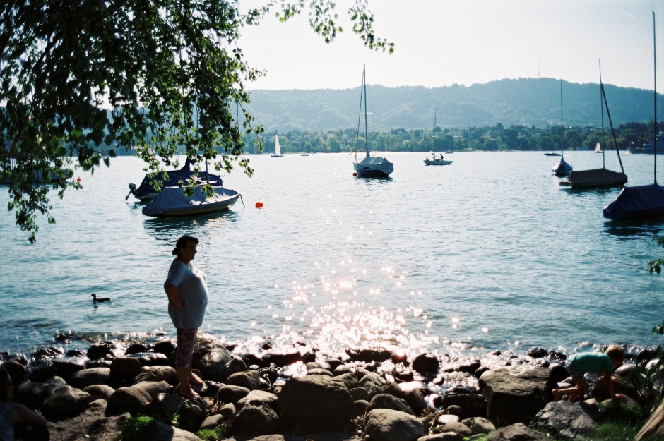 小檔石田真澄專訪010_對於石田真澄而言,拍照只是想要紀念當下開心的瞬間與回憶,沒有華麗的鏡頭語言、對著光線按下快門,便呈 現出捨不得移開雙眼的作品。 小檔石田真澄專訪010_對於石田真澄而言,拍照只是想要紀念當下開心的瞬間與回憶,沒有華麗的鏡頭語言、對著光線按下快門,便呈 現出捨不得移開雙眼的作品。