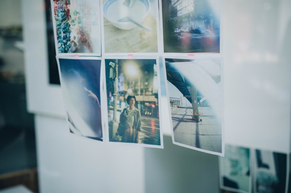 小檔石田真澄專訪DZN_2395石田真澄在台北準備首次海外個展《swim in spring》的期間,也拍下許多日常瞬間,並將這些作品帶至東京澀谷展出。fruit hotel taipei 小檔石田真澄專訪DZN_2395石田真澄在台北準備首次海外個展《swim in spring》的期間,也拍下許多日常瞬間,並將這些作品帶至東京澀谷展出。fruit hotel taipei