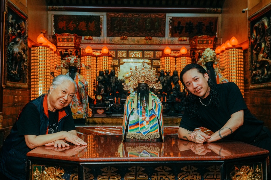 小檔在廟方、文總與周裕穎老師多次會議與考察下，三方確認神衣製作方向與細節