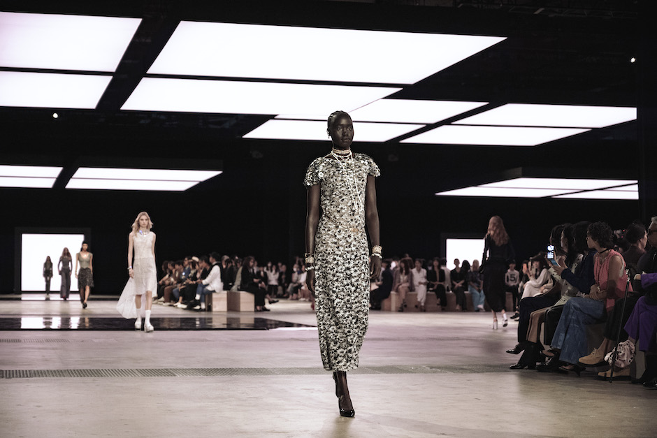 chanel_2022-23-metiers-dart-collection-in-tokyo-show_copyright-chanel-70-HD