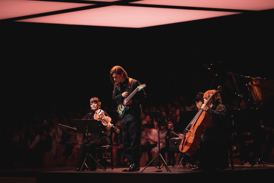 chanel_2022-23-metiers-dart-collection-in-tokyo-ichika-nito_copyright-chanel-2-HD