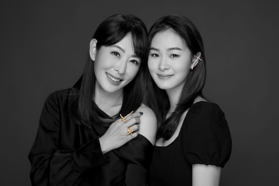 batch_【一五一十 ‧ 讓愛聚首】慈善攝影展- 藝人賈永婕與女兒