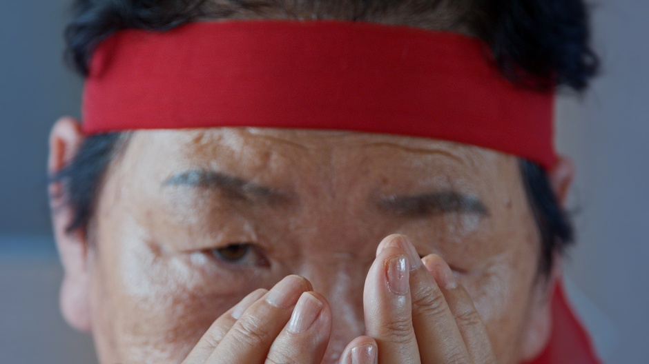 小檔北美館無垠之森6簡.金.凱森,《離別社群》(影像截圖),2019,錄像裝置,藝術家及馬丁艾斯貝克藝廊收藏。 小檔北美館無垠之森6簡.金.凱森,《離別社群》(影像截圖),2019,錄像裝置,藝術家及馬丁艾斯貝克藝廊收藏。