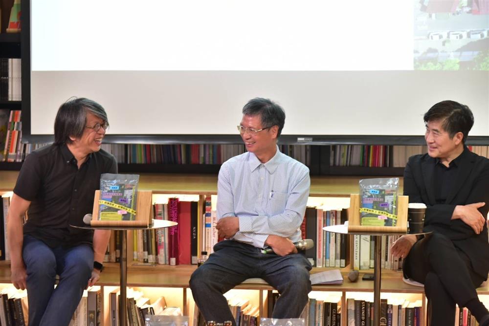 圖1 三位跨領域專業者分享講座對談