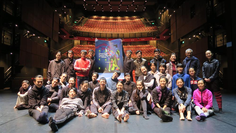 06. 舞團於英國倫敦沙德勒之井演出《十三聲》