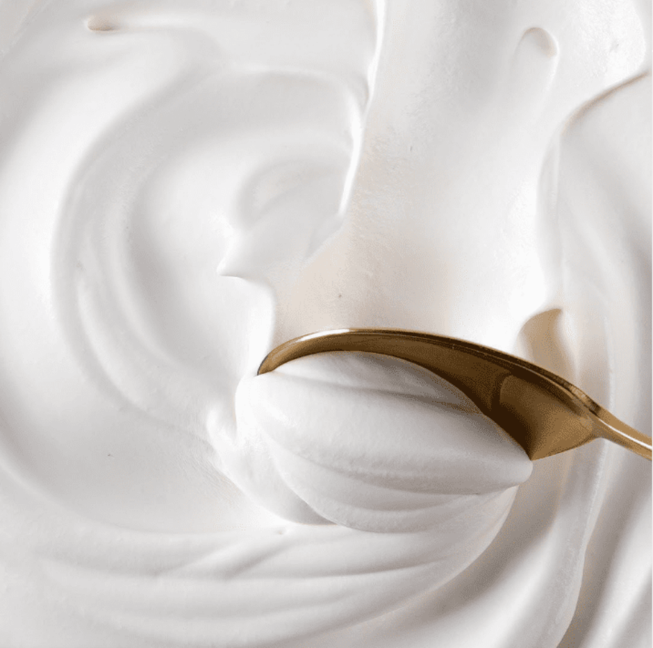 椰奶優格口感輕盈柔滑帶有椰奶香、酸度低，單吃就很美味。（圖片提供：MoonLab）