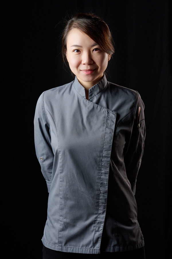 圖2：本次特別邀請二星餐廳JL Studio甜點師韓慧婷，教導小朋友製作精美又美味的甜點