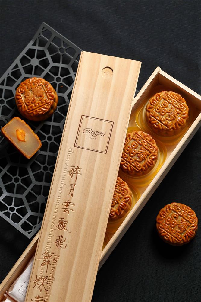 晶華_《醉月》廣式月餅禮盒，每盒1,380元